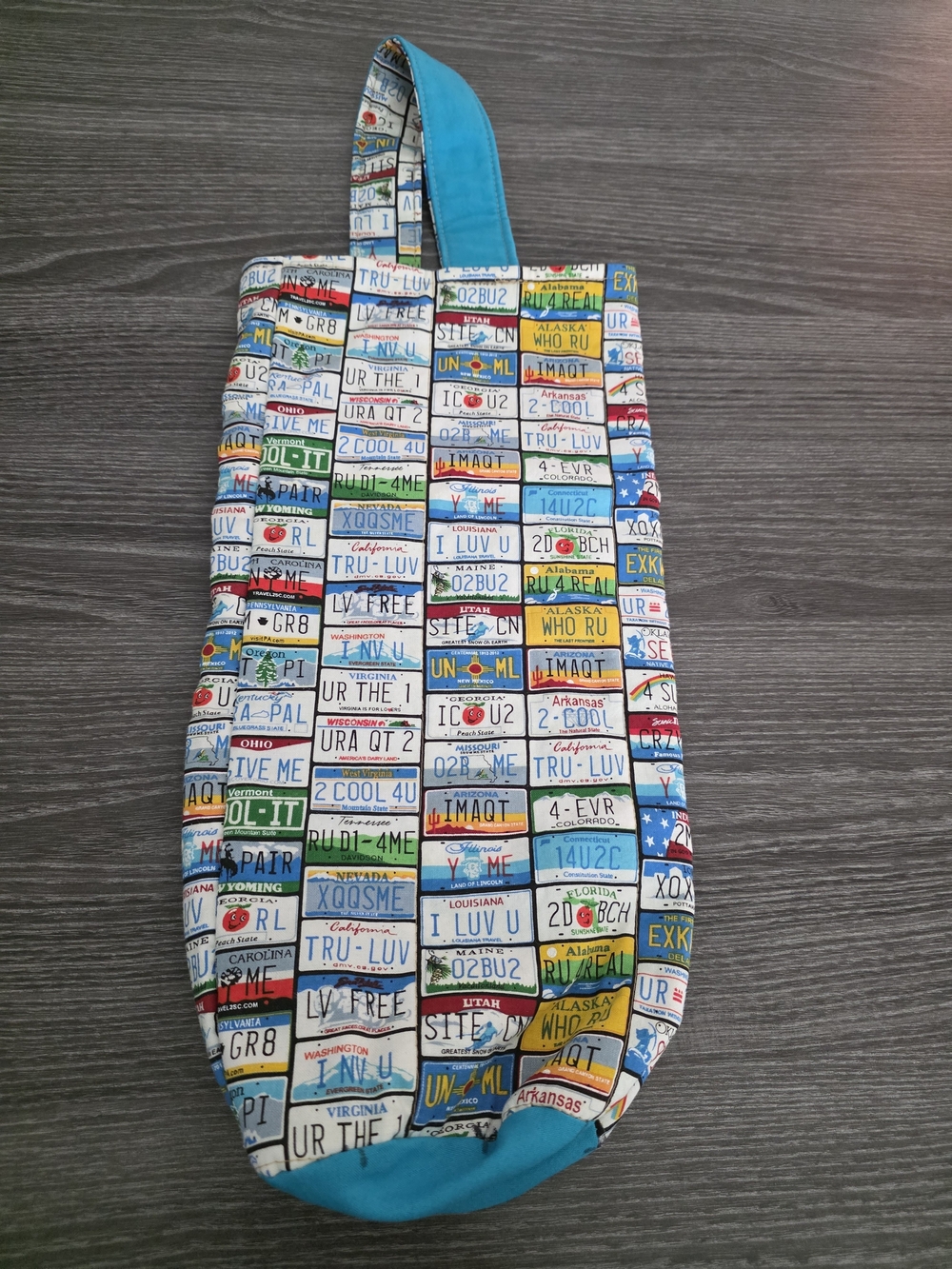 License Plate Print with Turquoise Trim Wine Tote